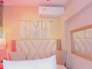 Stripchat Sex Cam of AitanaNoa