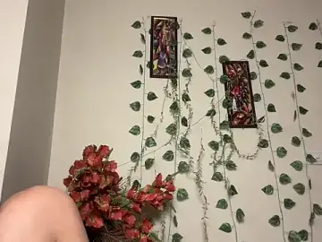 Stripchat Free Porn Cam of Naira_fit