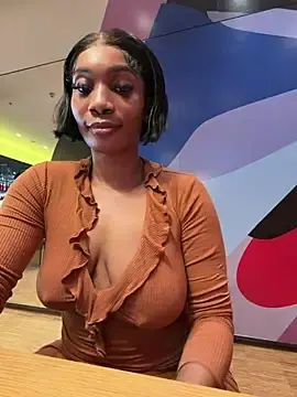 Stripchat Free Porn Cam of ___Nessa