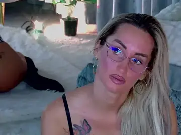 Stripchat Nude Webcam of IsabelleEthan