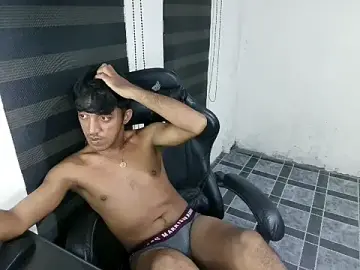 Stripchat Adult Webcam of Spicy_RowyCam