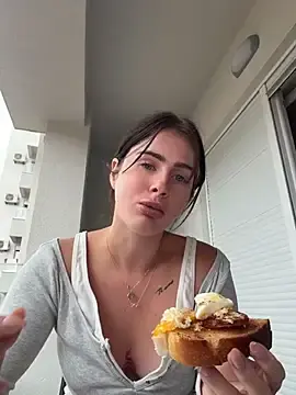 Stripchat Free Live Porn of aus_queen