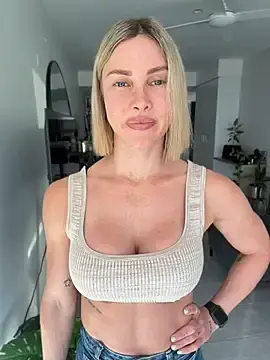 Stripchat Adult Webcam of raeparks