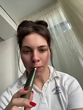 Stripchat Free Porn Cam of CurlyLara