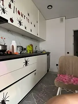 Stripchat Free Porn Cam of CurlyLara