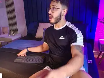 Stripchat Nude Webcam of Liam_Kleiin