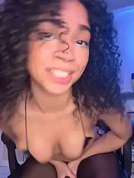 Stripchat Watch Live Sex Cams of Kiki_hammyy