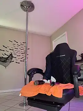 Stripchat Free Porn Cam of Kiki_hammyy