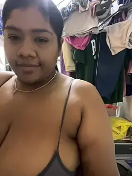 Stripchat Sex Cam of paola091