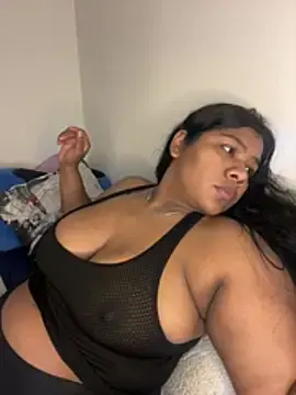 Stripchat Free Porn Cam of paola091