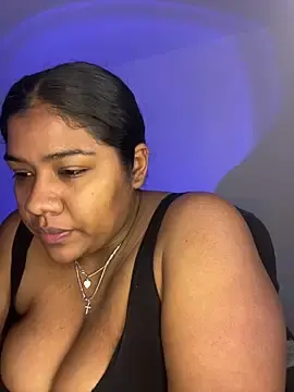 Stripchat Free Live Porn of paola091