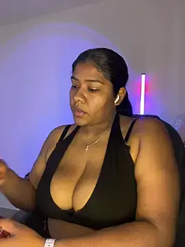 Stripchat Free Porn Cam of paola091