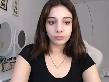 Stripchat Adult Webcam of bellefleurrr