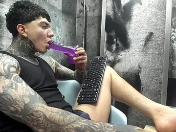 Stripchat Adult Webcam of Gury_tattoo