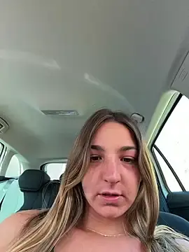 Stripchat Adult Webcam of DoriDelux66