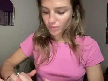 Stripchat Live Sex Cam of sweetceeme