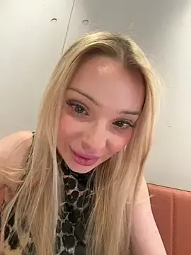 Stripchat Live Sex of HannaXLove