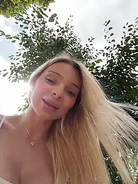 Stripchat Adult Webcam of HannaXLove