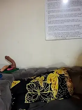 Stripchat Sex Cam of OpulentVixen