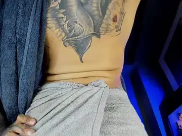 Stripchat Free Porn Cam of Travisttanner28