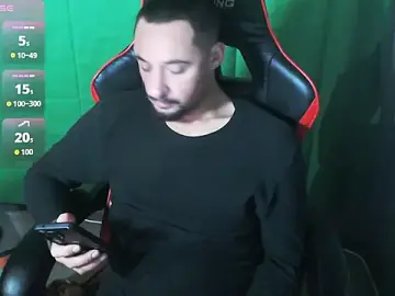 Stripchat Adult Webcam of YoBleez