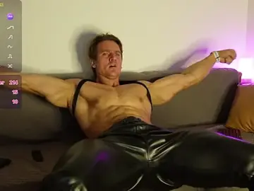 Stripchat Nude Webcam of SteeveMuscle