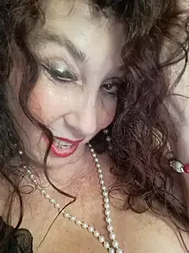 Stripchat Sex Cam of GypsyEsmeralda