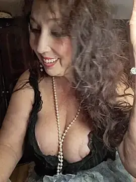 Stripchat Best live sex cam show of GypsyEsmeralda