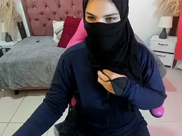 Stripchat Adult Webcam of AliyahKayleigh