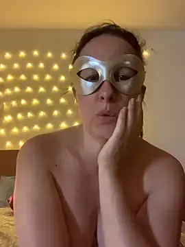 Stripchat Free Live Porn of hotbrunettemass