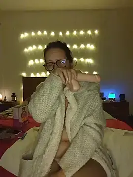 Stripchat Live Porn of hotbrunettemass