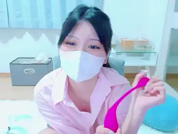 Stripchat Live Sex of nenecyaann