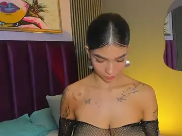 Stripchat Adult Webcam of LauraAristizabal