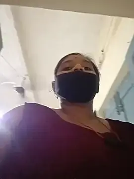 Stripchat Sex Cam of Priyasfhhc