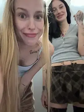 Stripchat Sex Chat of kira_mia