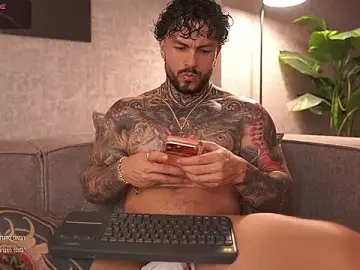 Stripchat Nude Webcam of mariano_costa