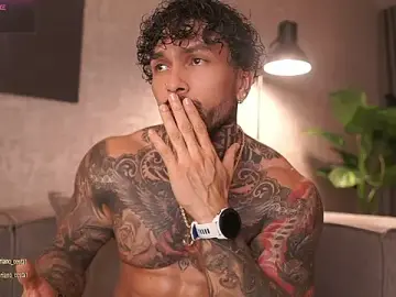 Stripchat Adult Webcams of mariano_costa