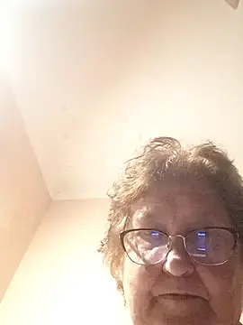 Stripchat Free Live Porn of Katherine735
