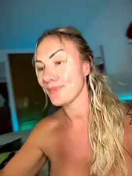 Stripchat Free Live Porn of NastyMilf_