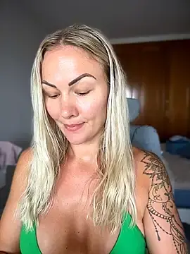 Stripchat Adult Webcam of NastyMilf_