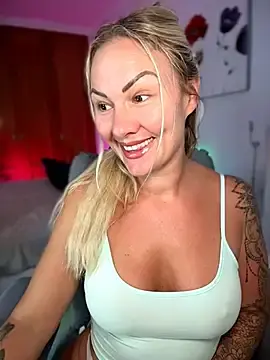 Stripchat Sex Cam of NastyMilf_