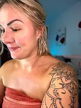 Stripchat Adult Webcam of NastyMilf_