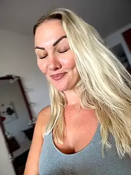 Stripchat Free Porn Cam of NastyMilf_