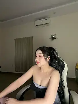 Stripchat Live Sex Cam of __MeiMei__