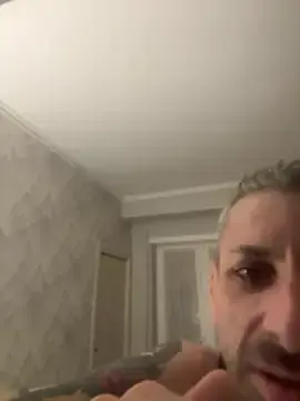 Stripchat Adult Webcam of Ragahotitalia