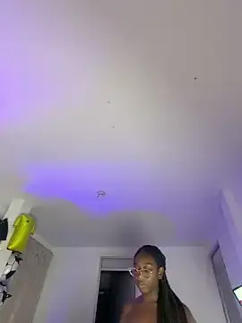 Stripchat Live Sex of ZahhyFrequency