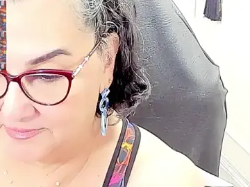 Stripchat Live Sex Cam of cataleya_mom