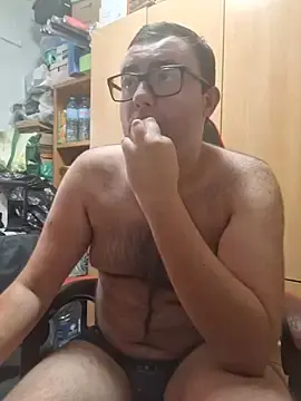 Stripchat Live Sex Cam of Javier_bear