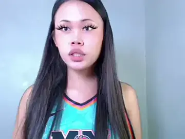 Stripchat Live Sex Cam of Leaxxie_mae