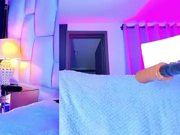 Stripchat Sex Cam of NathaxaLeans